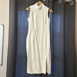 SELLING WHITE HOUSE BLACK MARKET DRESS
